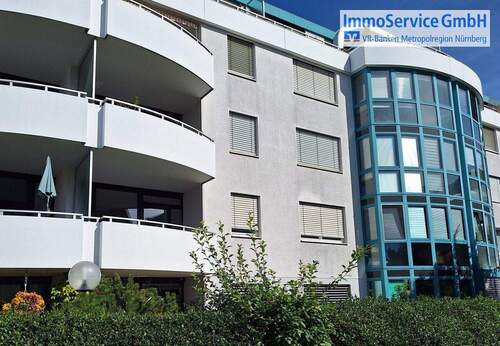 Außenansicht - Gemütliche 2,5-Zimmer-Eigentumswohnung mit TG-Stellplatz und Loggia