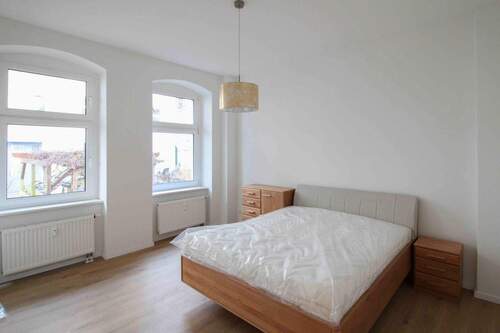 Schlaf-Wohnbereich - 1 Zimmer Einfamilienhaus zum Kaufen in Berlin