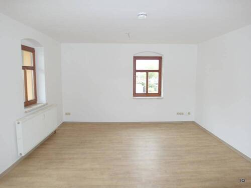 Wohnbereich - 2 Zimmer Etagenwohnung zur Miete in Freital