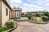 Garten mit großer Terrasse ... - 