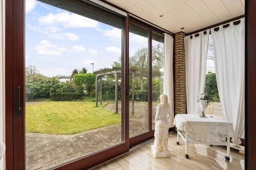 Wintergarten (8,01 m²/Wfl. 4,01 m²) - 