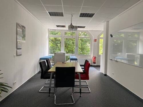 Besprechung - Büro in Oberursel