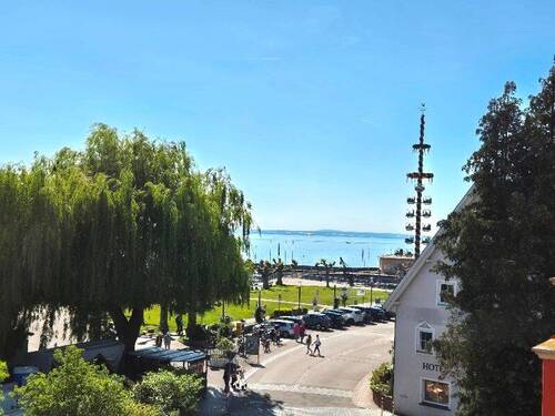 Blick zum Hafen.jpg - Mehrfamilienhaus, Wohnhaus mit 340,00 m&sup2; in Langenargen zum Kaufen