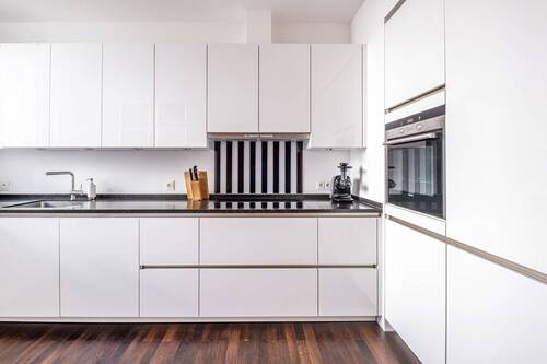 Einbauküche - 2 Zimmer Etagenwohnung zum Kaufen in Berlin-Mitte