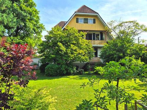 Aussenansicht.jpg - Historisches Mehrfamilienhaus mit Seele...