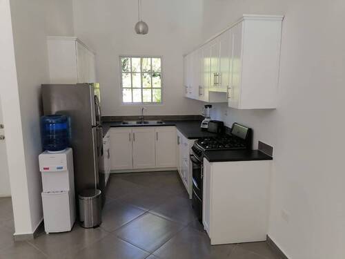 Neuwertige Einbauküche - 