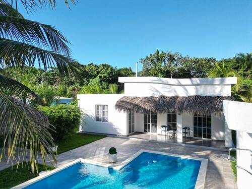 Der Pool erwartet Sie bereits... - 