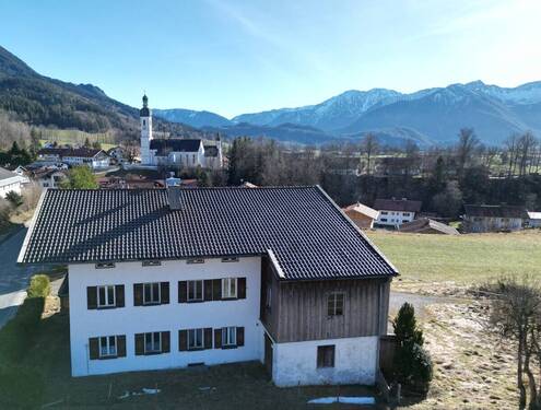 Denkmalgeschützter ehemaliger Einfirsthof - 