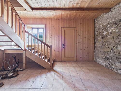 Treppe ins Obergeschoss - 