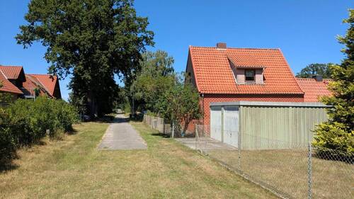 Ansicht Süd - 7 Zimmer Einfamilienhaus zum Kaufen in Burgdorf