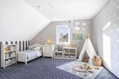 KI Kinderzimmer Dachgeschoss - 