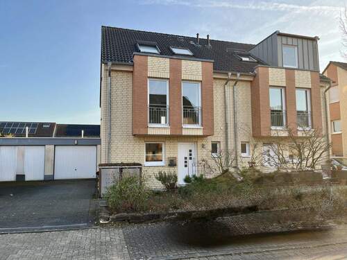 Außenenaicht - 5 Zimmer Doppelhaushälfte in Leverkusen