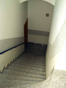 Treppenhaus - 3 Zimmer Etagenwohnung in Riesa