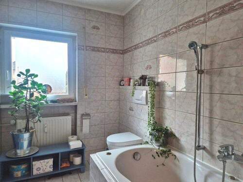 Bad.jpg - Etagenwohnung mit 106,00 m&sup2; in Lindau (Bodensee) zum Kaufen