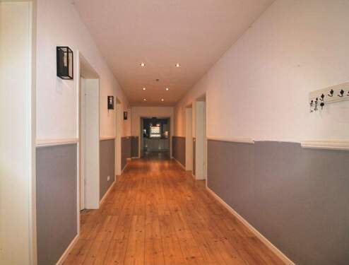 Flur 1 - 5 Zimmer Einfamilienhaus zur Miete in Panketal