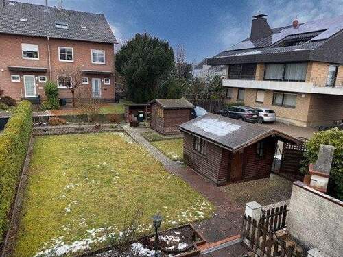 Anicht in den Garten - 6 Zimmer Reihenendhaus zum Kaufen in Bielefeld