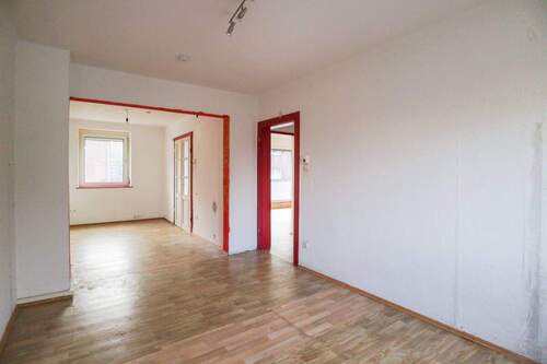 Wohnräume (EG) - 7 Zimmer Mehrfamilienhaus, Wohnhaus in Dormagen