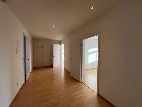 Flur.jpg - 3 Zimmer Etagenwohnung in Chemnitz