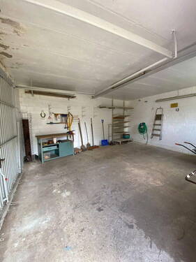 Garage - 