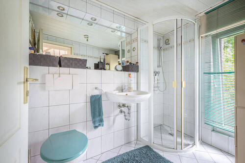 Badezimmer zur Wohnung 1. OG - 