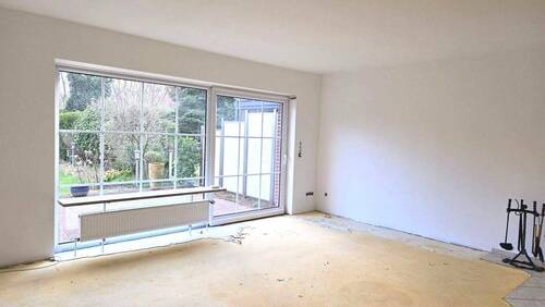 Großzügiges, helles Wohnzimmer - 3 Zimmer Doppelhaushälfte zur Miete in Hamburg