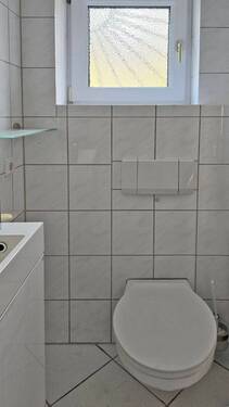 Gäste-WC mit Dusche - 