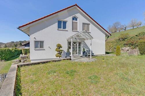 Eingangsbereich - 8 Zimmer Einfamilienhaus in Oppenweiler