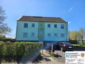 Hausansicht,Parkflächen.jpg - 6 Zimmer Etagenwohnung in An
