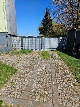 Hofzufahrt.jpg - 