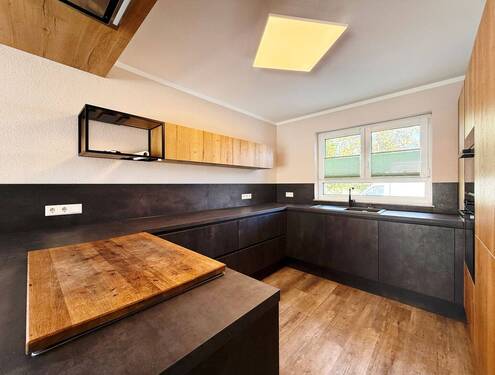 hochwertige Einbauküche - 4 Zimmer Etagenwohnung zum Kaufen in Villingen-Schwenningen