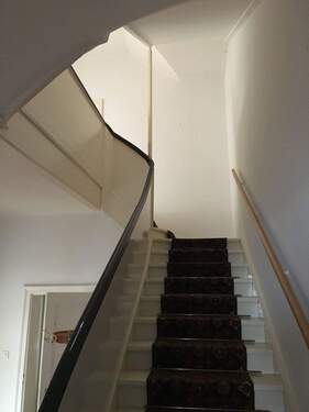 Treppe zum Obergeschoss - 