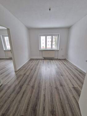 Wohnzimmer - 2 Zimmer Etagenwohnung in Magdeburg