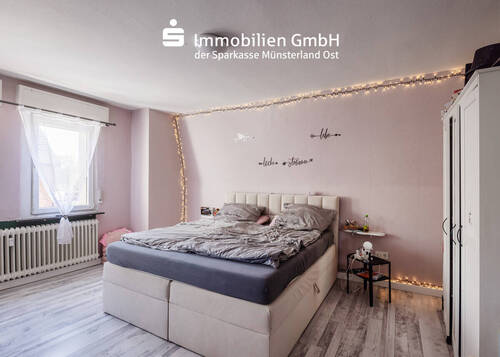 Schlafzimmer (OG) - 