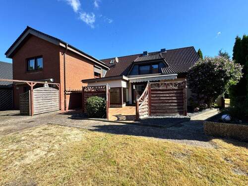 Ansicht - Mehrfamilienhaus, Wohnhaus mit 285,00 m&sup2; in Kaltenkirchen zum Kaufen