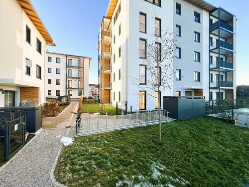 Hausansicht - 4 Zimmer Etagenwohnung zum Kaufen in Bad Aibling-Harthausen