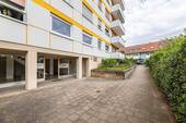Stufenloser Zugang zur Straße - 
