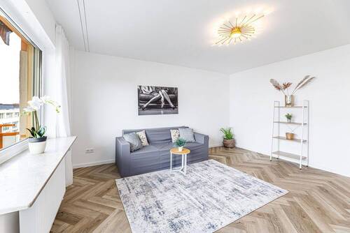 Helles Wohnzimmer - 2 Zimmer Etagenwohnung zum Kaufen in Bamberg