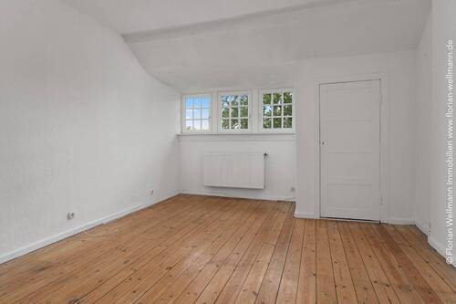 Zimmer 2 Dachgeschoss (18,42m²) - 