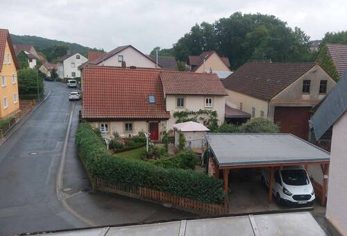 Ansicht von gegenüber - 4 Zimmer Bauernhaus, Landhaus zum Kaufen in Gerach