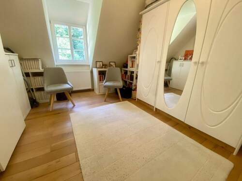 Büro / Kinderzimmer - 