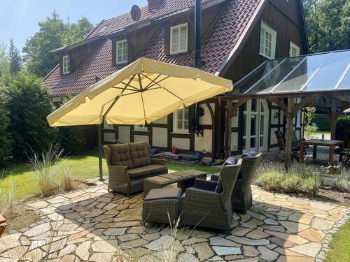 Laden Sie Ihre Freunde ein - 5 Zimmer Mehrfamilienhaus, Wohnhaus in Bielefeld