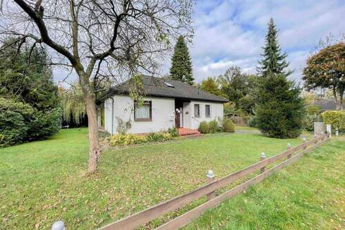 Außenansicht_seitlich - 4 Zimmer Einfamilienhaus in Ammersbek