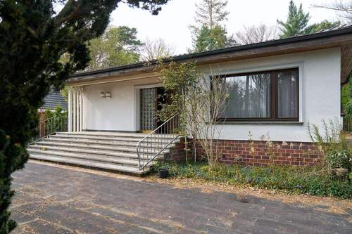 Frontaufnahme - 4 Zimmer Einfamilienhaus zum Kaufen in Glienicke/Nordbahn