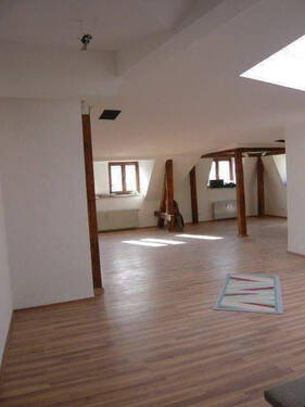 Teil vom WZ - sanierter DG Altbau 3-Zimmer Wohnung