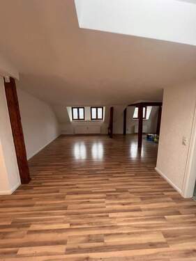 Teil vom Wohnzimmer - 3 Zimmer Etagenwohnung zur Miete in München