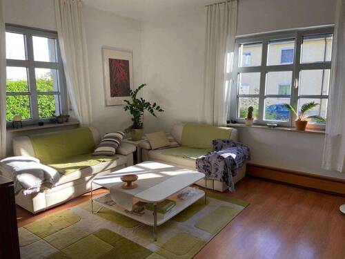 Wohnzimmer - Schöne Altbauwohnung in der City