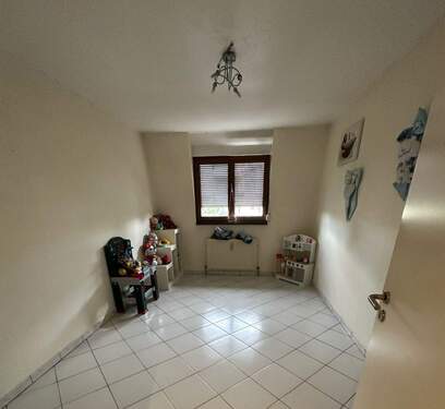 Büro / Spielzimmer - Etagenwohnung mit 95,20 m² in Offenbach am Main zum Kaufen