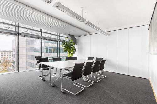 Regus KuDamm 504 BERLIN Germany Large Meeting Room - Büro in Puchheim