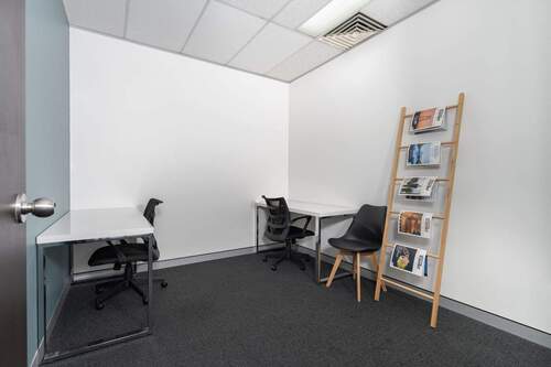 Generic Small Office_05.jpg - 