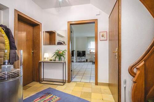 Diele - 7 Zimmer Mehrfamilienhaus, Wohnhaus zum Kaufen in Alsdorf